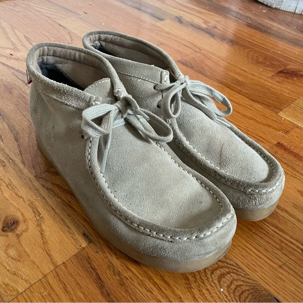 Clarks Shoes ‘Beige Stinson Hi Sand Suede Slip On Casual’